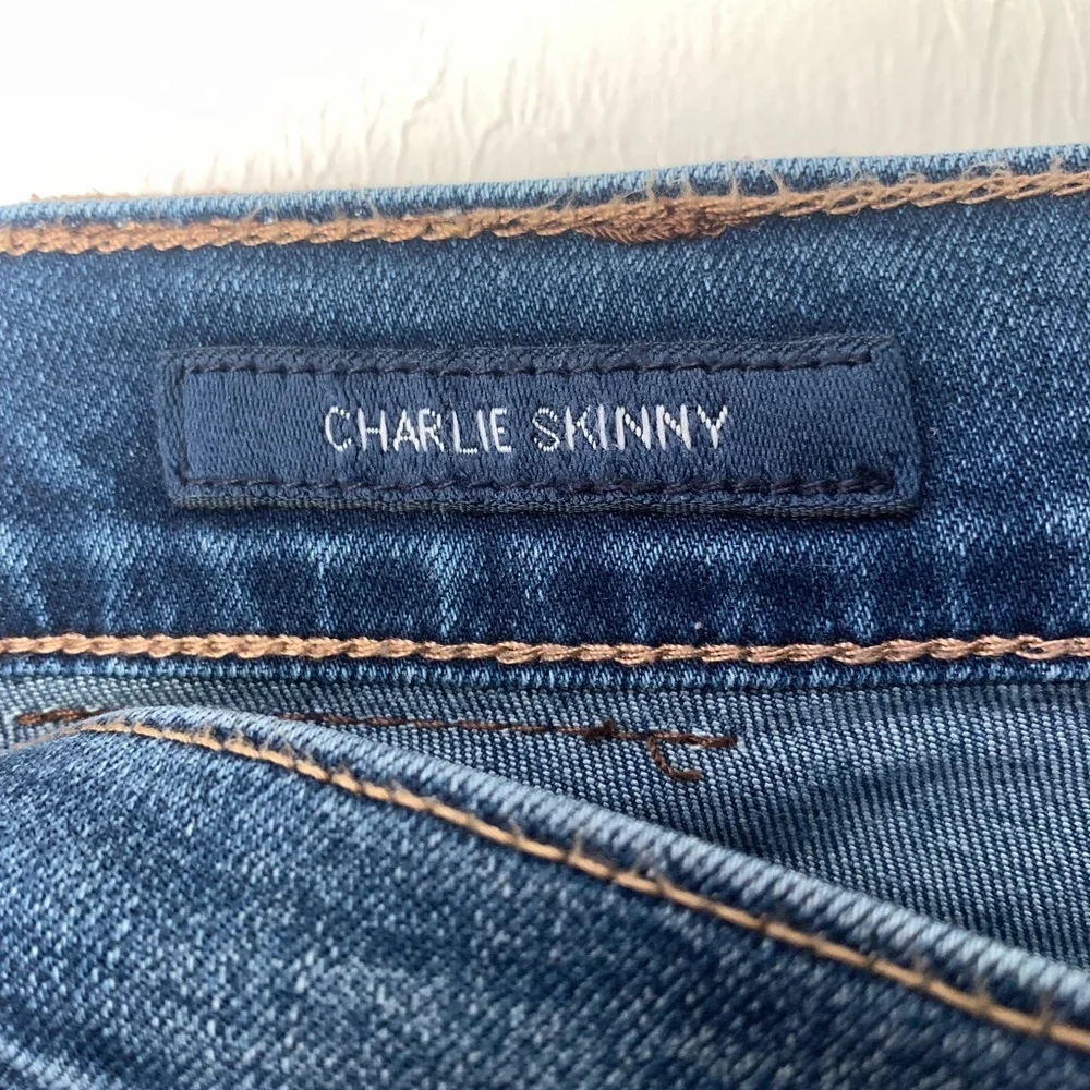 LUCKY BRAND,Charlie Skinny Dark Wash Jeans - Picture 6 of 6